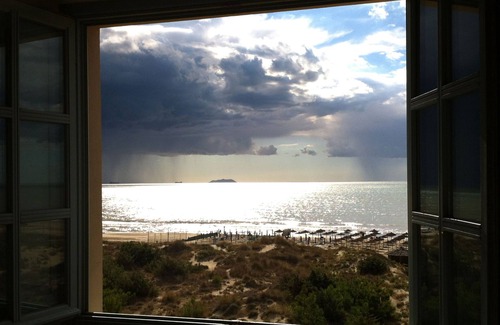 Calambrone Apartment | large terrace overlooking the sea and the sand dunes