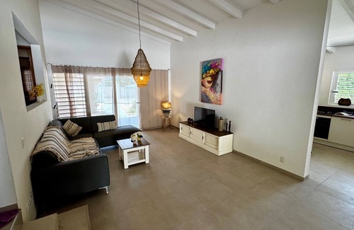 Jan Thiel Villa | Large Tropical 9 persons renovated villa with private pool in Jan Thiel