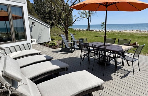 Oostburg House | Large Unique & Artistic Lake Michigan Beach House/Awesome Game Room