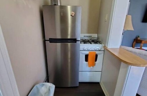 Auburn Apartment | Large Upper 1 bedroom apartment, pet friendly