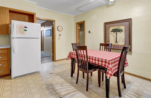 Litchfield Apartment | Large Upstairs 3Br Apartment with Roof Deck