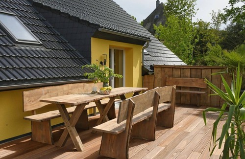 Taura Apartment | Large vacation apartment - Alpacas in the Chemnitz Valley