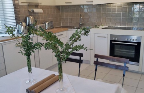 Degerndorf House | Large vacation guest apartment Münsing near Lake Starnberg and the Alps 125m² ground floor + first floor