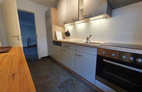 Sauerthal Villa | Large vacation home Burgblick