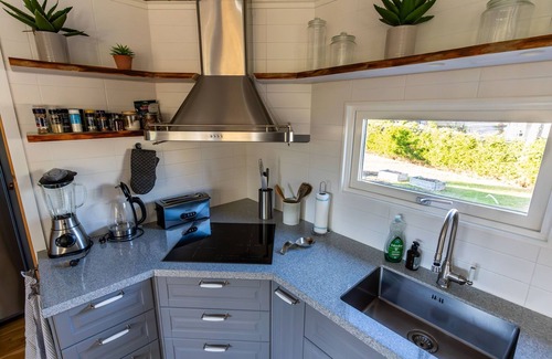 Oskarshamn House | Large vacation home with sauna and boat by the sea in Sweden!