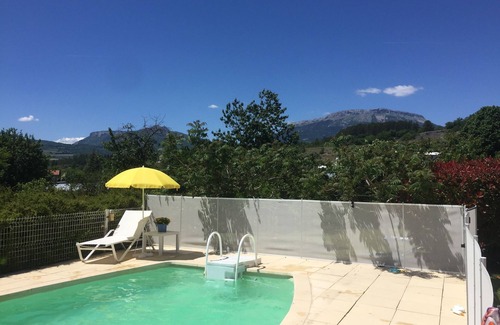 Tallard House | Large vacation home with child-safe pool on the edge of the village of Tallard