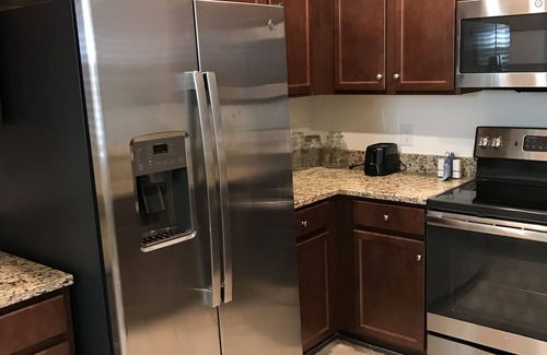 Gran Paradiso Condo | Large Venice townhome plenty of space community pool, 15 minutes from 3 beaches