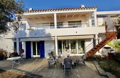 Cadaques House | Large, very quiet house close to the center, swimming pool, 5 minutes from the beach. Saturday to Saturday