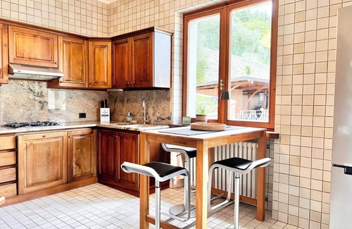 Caprino Veronese Villa | Large Villa in the Countryside, Private Pool and Garden — 10min from Lake Garda