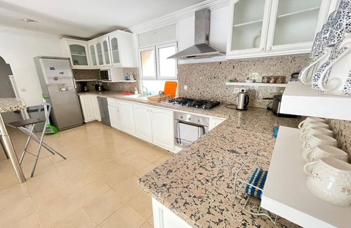 Tamrhakht House | LARGE VILLA/300M2/15 PERS/PISCINE/7 CH/6 SDB/GARAGE/EXCEPTIONAL VIEWS