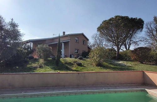 Auzeville-Tolosane Villa | Large villa on the hillsides of Toulouse