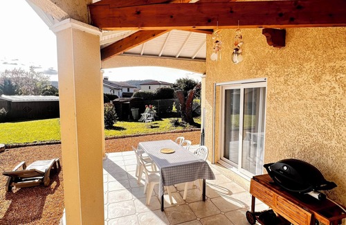 Les Olmes Villa | Large villa 15 mn from Lyon