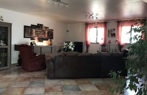Huisnes-sur-Mer Villa | Large Villa with view of Mont St Michel 10/12 pers