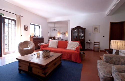 Mucifal House | Large villa with pool - the space and tranquility you wish for your vacation!