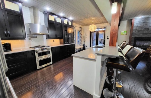 Courtenay House | Large west coast home near the seaside