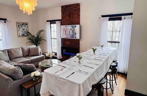 West End Apartment | Large West End Penthouse walk to Old Port w/Parking