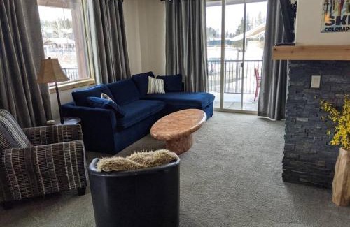 Winter Park Apartment | Large Winter Park Condo overlooking Hideaway Park!