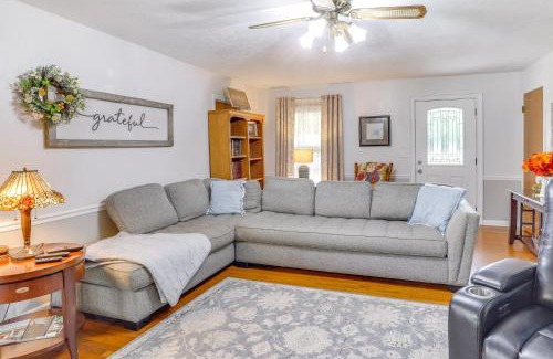 Murfreesboro House | Large Yard and Basketball Hoop Murfreesboro Home!