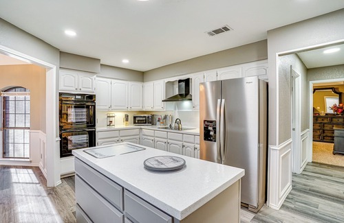 Grandview House | Large Yard, Fire Pit & Games: Grandview Haven!