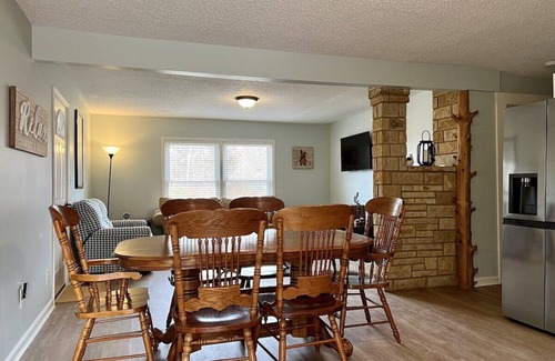 Gilbertsville Apartment | Large yard & patio, KY lake view, hi speed WiFi, 1
