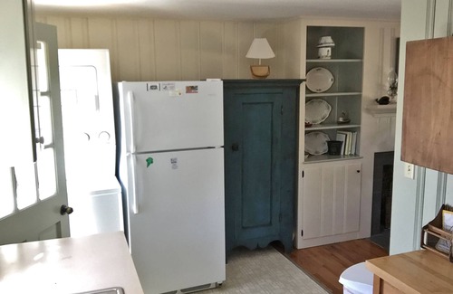 West Chatham Cottage | Large Yard, Quiet; 300 Yd on Sidewalk to Hardings Beach
