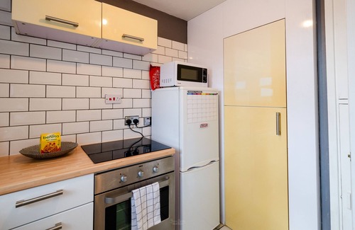 Plaistow Apartment | Large1 Bedroom London flat, 4pax close to O2/Excel centre/City Airport