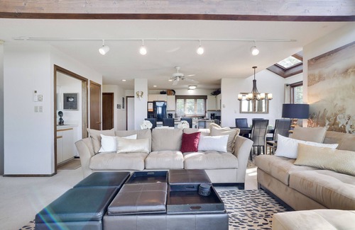 Tannersville House | Largest Charming Townhome on TOP ROW of Camelback Mountain