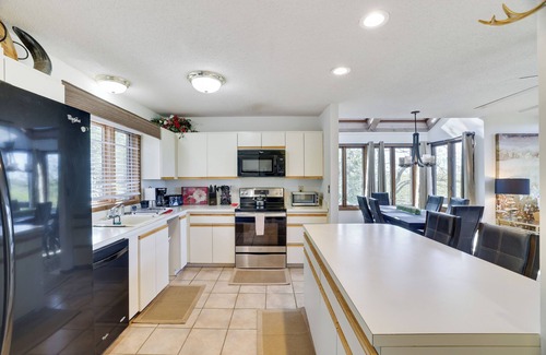 Tannersville House | Largest Charming Townhome on TOP ROW of Camelback Mountain