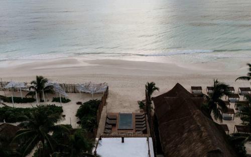 Zona Hotelera House | Largest Ocean Front Mansion Butler Included