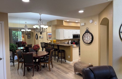 North Mountain Condo | Largest Remodeled 2 bd+ 2 bath+ Loft Overlooking Pool, Gated, Tennis, Pickleball
