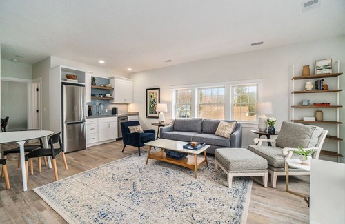 Onekama Condo | Largest Upstairs unit at the Dala House (sleeps 4)