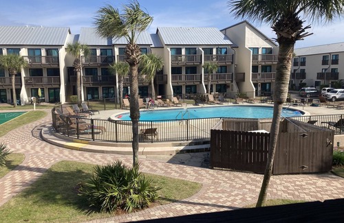 Silver Sands Beach House | LARGO MAR - GATED COMMUNITY -nJUST STEPS TO THE BEACH !