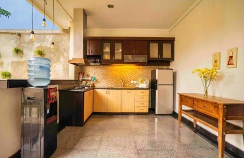 Dewi Sri Villa | Largr 6 Bedrooms & 6 bathrooms villa, Legian.