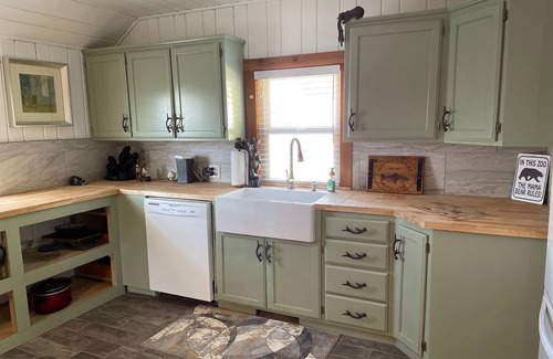 Island Park Cabin | Lariat cabin in Old West Ranches