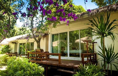 Rayong Resort | Larissa Samed resort