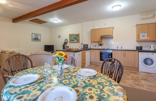 Kirton in Lindsey House | Lark Rise Cottage - 3 White Hoe Farm