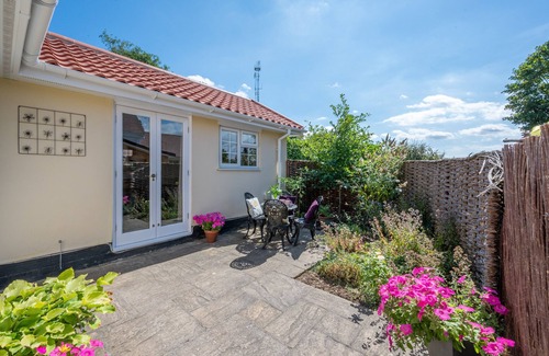 Debach House | Larksfield Snug - One Bedroom House, Sleeps 2