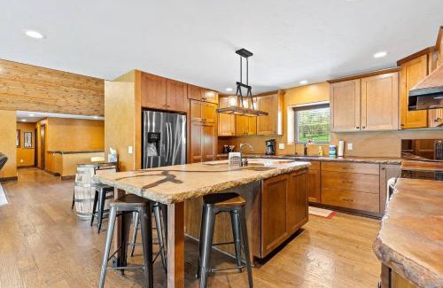 Deadwood House | Larkspur Hills