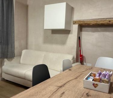 Oliero Apartment | Larocca Tourist Home 1 Valbrenta