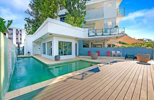 Larrakeyah Apartment | Larrakeyah Luxury - Penthouse Getaway with Views