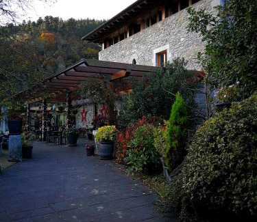 Azkoitia Hotel | Larramendi Torrea