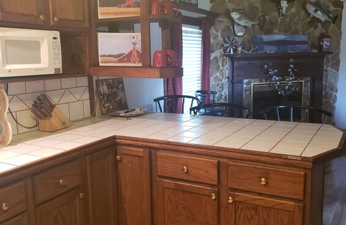 Livingston County House | Larry’s Place entire home 2 bedroom, 2 bath