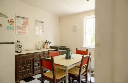 Mount Victoria Cottage | Larsen's Cottage #2: Historic 1880 Home