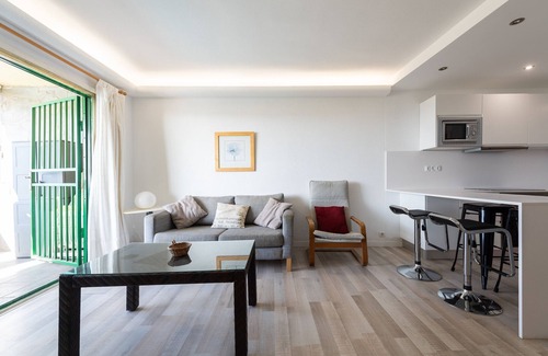 San Agustin Ski Chalet | Las Burras Beach terrace&pool By CanariasGetaway