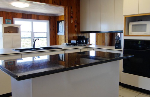 Great Exuma House | Las Breezes 5 Bedroom Villa, With 1/2 Mile Private Beach On Hooper's Bay