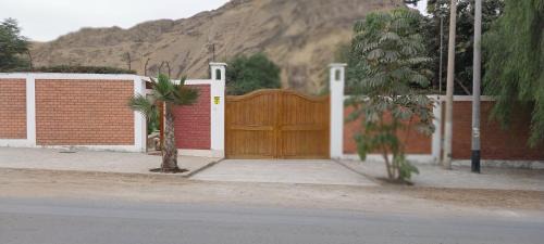Pachacamac House | Las buganvilias
