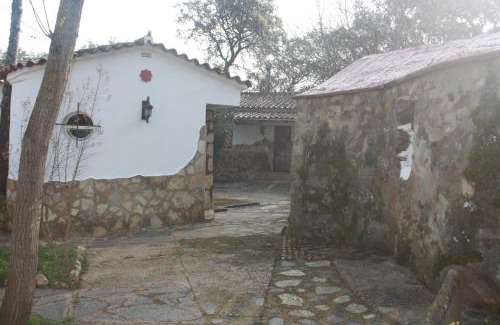 Cumbres Mayores Hostel | Las Cabañas de Buffalos