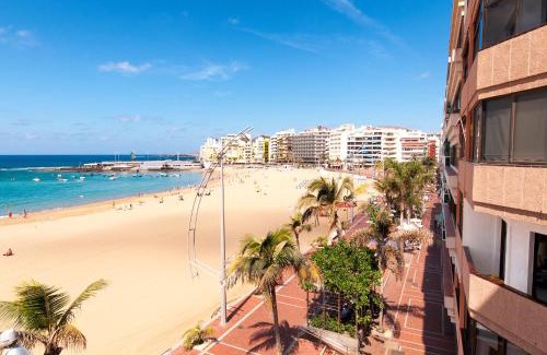 Las Palmas de Gran Canaria Apartment | Las Canteras Seafront Apartment by VillaGranCanaria