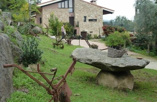 Poyales del Hoyo Cottage | Las Casas de Agapito Rural Center in Gredos, capacity for 25 people in total