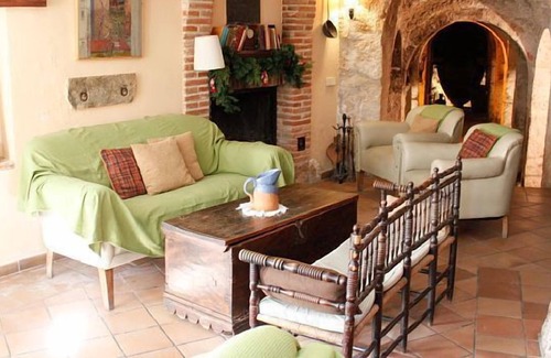 Horche Cottage | Las casas de Andrea for 18 people